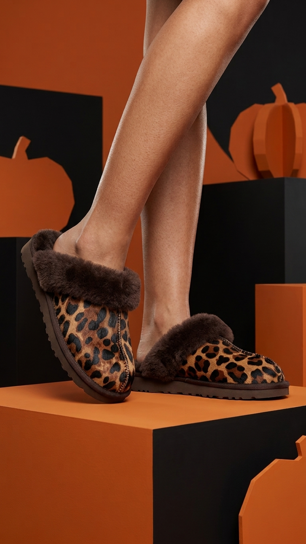 Fuzzy Clog Leopard — view 3